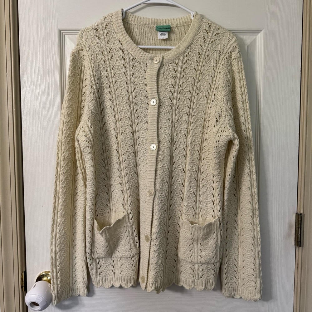 VTG Sara Morgan Large Ivory Cable Knit Cardigan Sweater Scalloped Hem Pockets